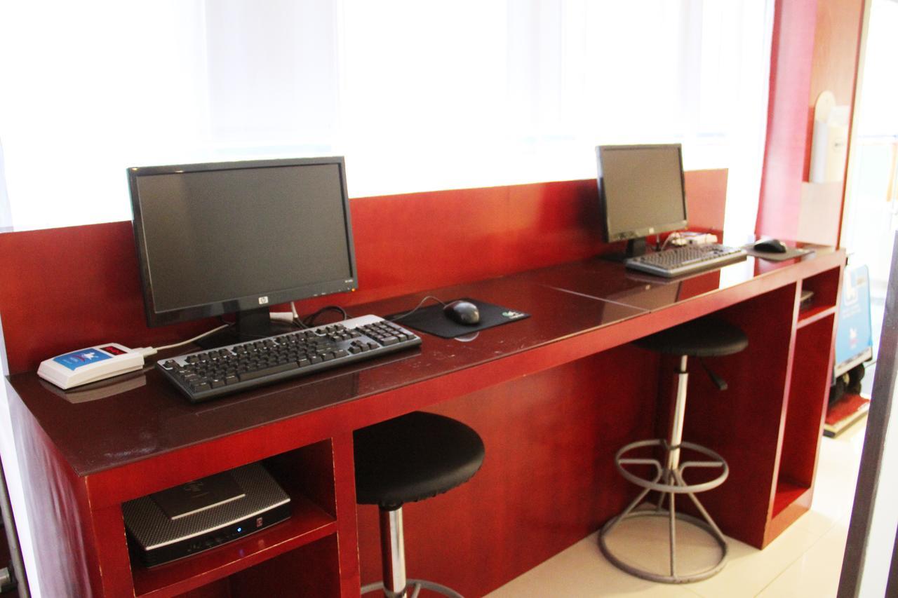 Hanting Express Daning International 2* Shanghai
